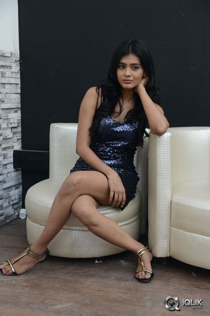 Hebah-Patel-at-Kumari-21-F-Movie-First-Look-Launch